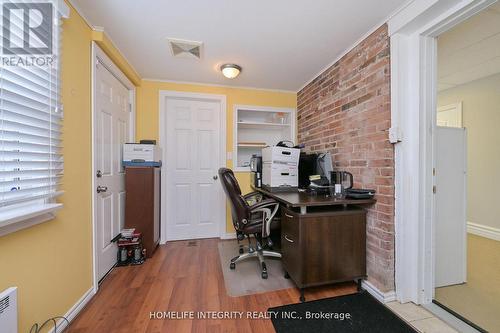 25 Berczy Street, Barrie, ON 