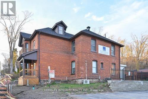 25 Berczy Street, Barrie, ON 
