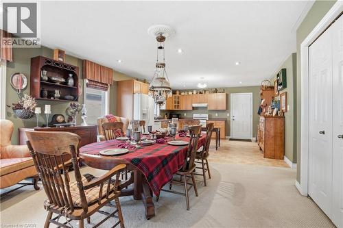 9 Pace Avenue, Brantford, ON - Indoor Photo Showing Dining Room