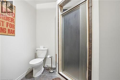 9 Pace Avenue, Brantford, ON - Indoor Photo Showing Bathroom