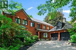 104 WHITTINGTON Place Oakville, ON L6K 3V9