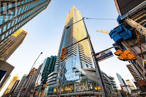 1708 - 1 Bloor Street E, Toronto, ON 