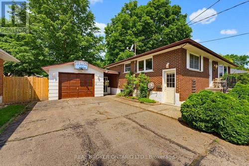 Exterior Side Entrance with Garage - 87 Ball Street, Brant, ON 