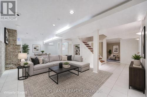 4369 Spinningdale Court, Mississauga, ON 
