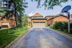 4369 SPINNINGDALE COURT  Mississauga, ON L5M 3J9