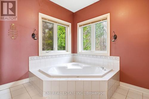15 Treegrove Circle, Aurora, ON 