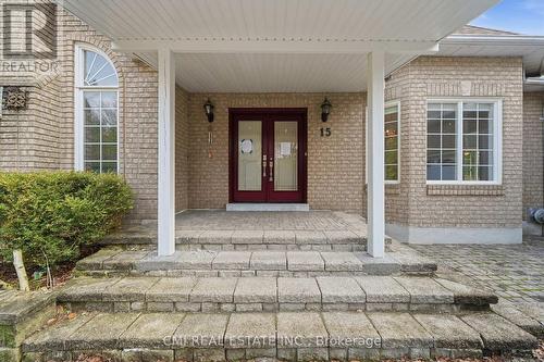 15 Treegrove Circle, Aurora, ON 
