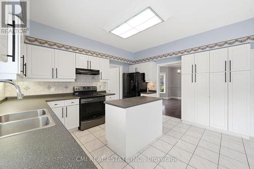 15 Treegrove Circle, Aurora, ON 