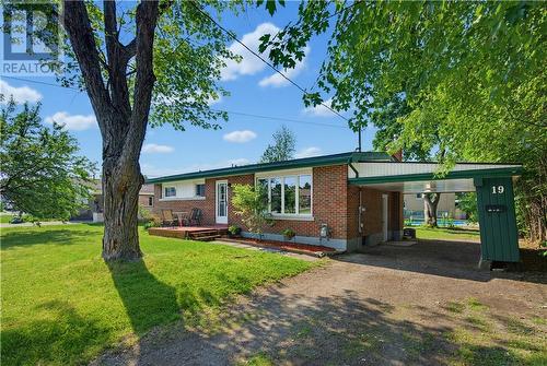 19 Norfolk Court  Greater Sudbury, ON P3A 1E4