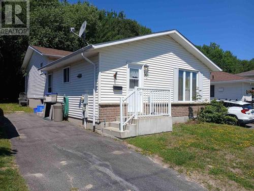 50 Hergott AVE  Elliot Lake, ON P5A 3A8