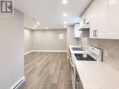B1 - 143 WESTCHESTER CRESCENT , St. Catharines (E. Chester), Ontario L2P 2N8 2