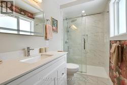 Primary Bedroom Ensuite - 