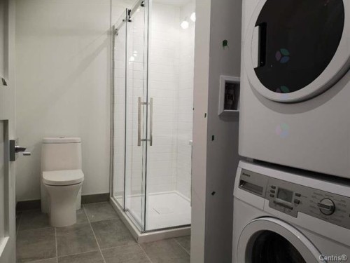 Bathroom - 308-1212 Rue Bishop, Montréal (Ville-Marie), QC 