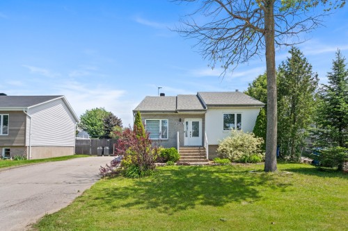 2420 Rue des Canaris  Terrebonne (La Plaine), QC J7M 1E9