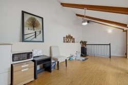 Mezzanine - 