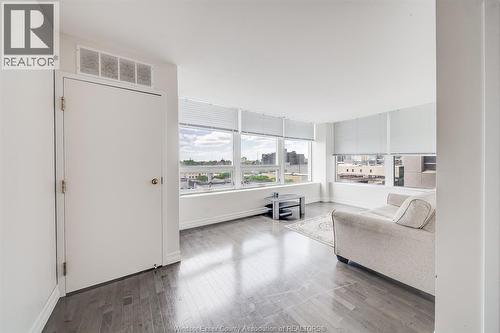 540 OUELLETTE AVENUE Unit# 5B , Windsor, Ontario N9A 1B7 4