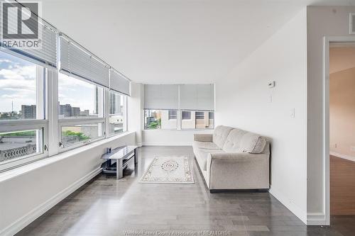 540 OUELLETTE AVENUE Unit# 5B , Windsor, Ontario N9A 1B7 5