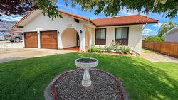 11 Quail Place Osoyoos, BC V0H 1V1