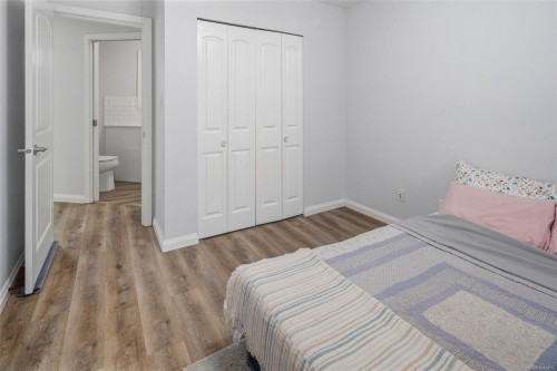 335 Damon Dr, View Royal, BC 