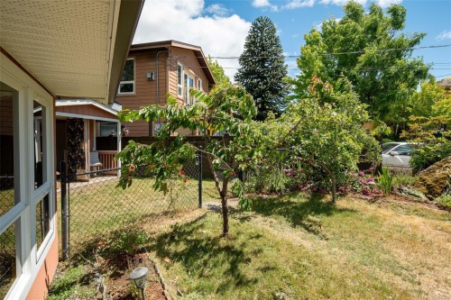 335 Damon Dr, View Royal, BC 