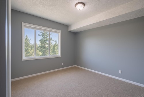 #10-8 White St, Ladysmith, BC 