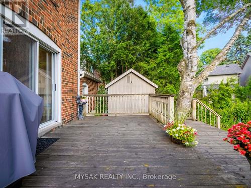 21 Oak Hampton Boulevard, Toronto, ON 