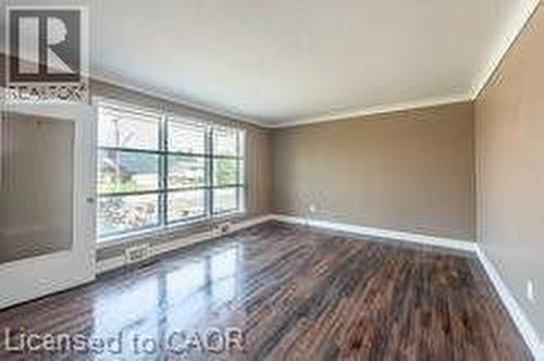 Expansive window wall with multiple panes - 10 Collier Road, Thorold, ON 