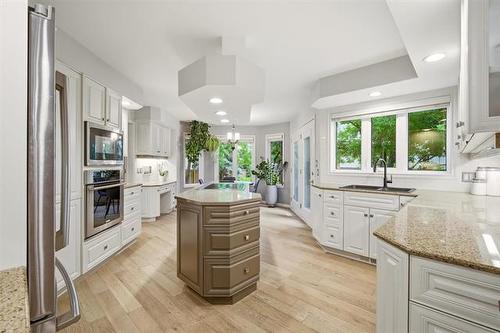 27 Kerslake Pl, Winnipeg, MB 