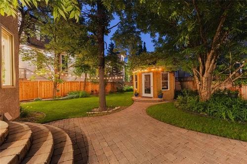 27 Kerslake Pl, Winnipeg, MB 