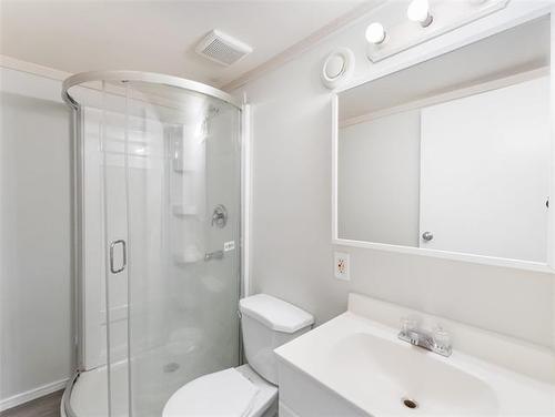 254 Lake Village Rd, Winnipeg, MB 