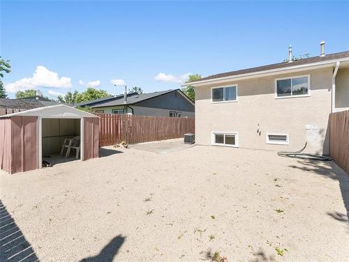 254 Lake Village Rd, Winnipeg, MB 
