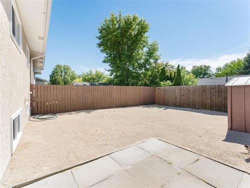 254 Lake Village Rd, Winnipeg, MB 