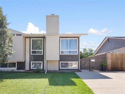 254 Lake Village Rd, Winnipeg, MB 