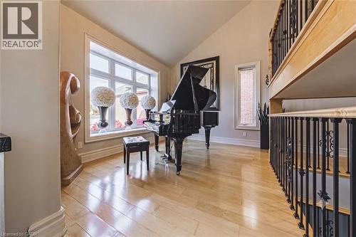 712 Highvalley Road, Ancaster, ON 