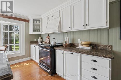 130 Myrtle Road E, Whitby, ON - Indoor Photo Showing Kitchen