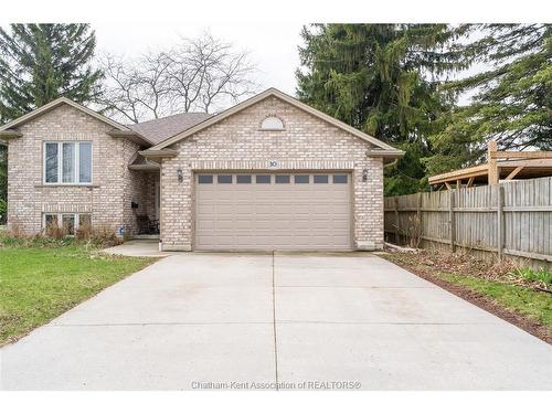 30 St Michael Avenue, Chatham, ON 
