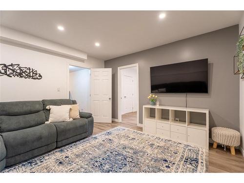30 St Michael Avenue, Chatham, ON 