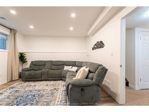 30 St Michael Avenue, Chatham, ON 