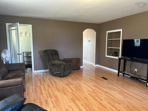 2515 Highway 2, Shubenacadie, NS 