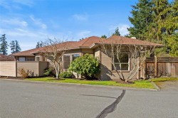 #601-4515 Pipeline Rd Saanich, BC V8Z 5M3