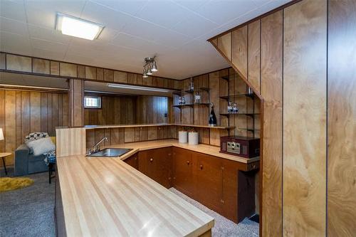 723 Garfield St, Winnipeg, MB 