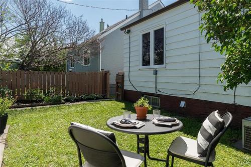 723 Garfield St, Winnipeg, MB 