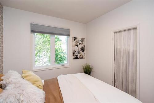 723 Garfield St, Winnipeg, MB 