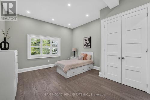 1 Brookside Drive, Mississauga, ON 