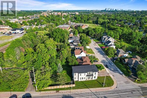 1 Brookside Drive, Mississauga, ON 