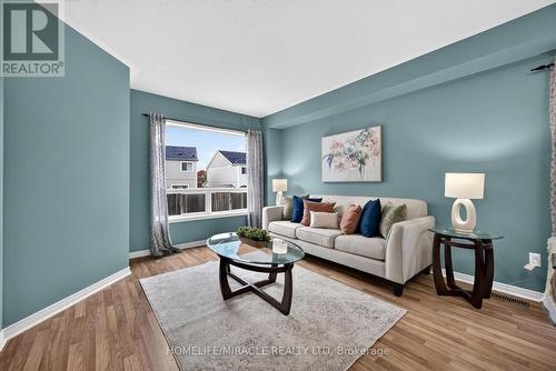 1306 Whitelaw Avenue, Oshawa, ON - Indoor Photo Showing Living Room