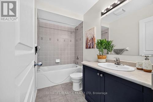 1306 Whitelaw Avenue, Oshawa, ON - Indoor Photo Showing Bathroom