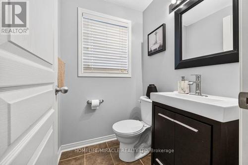 1306 Whitelaw Avenue, Oshawa, ON - Indoor Photo Showing Bathroom
