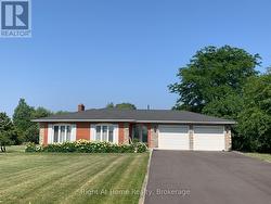 221 FIRST ROAD E Hamilton, ON L8J 2V6