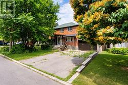 66 BURNDALE AVENUE Toronto, ON M2N 1S7